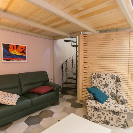 Bed and Breakfast Anticaglia/24 Neapel Exterior foto