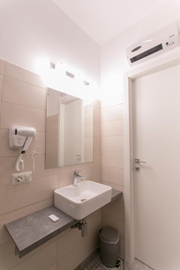 Bed and Breakfast Anticaglia/24 Neapel Exterior foto