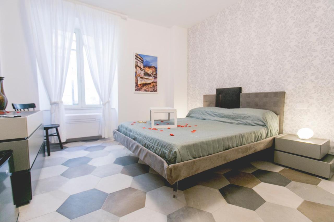 Bed and Breakfast Anticaglia/24 Neapel Exterior foto